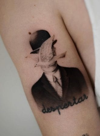 Tattoo obra de Magritte
