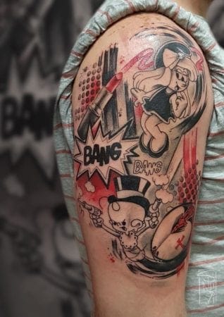 Tattoo negro y rojo