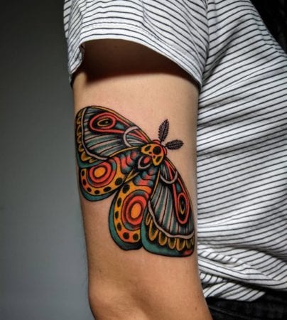Tattoo mariposa tradicional