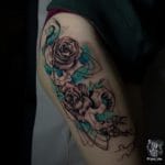 Tattoo rosas y serpiente