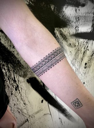 tattoo brazalete Betto