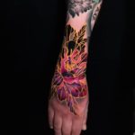 tattoo flor mano
