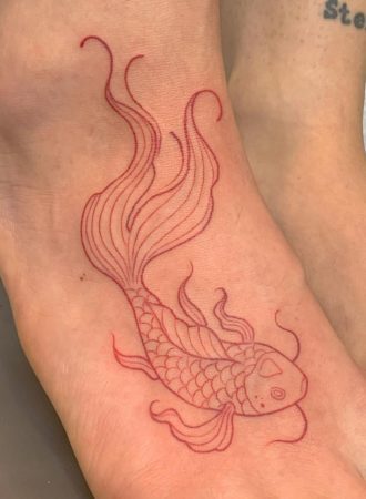 Tattoo pez fine line