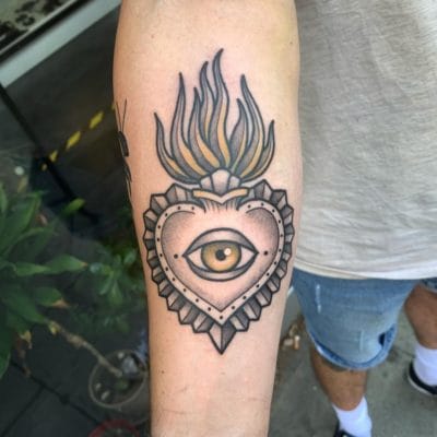 Tattoo corazón tradicional