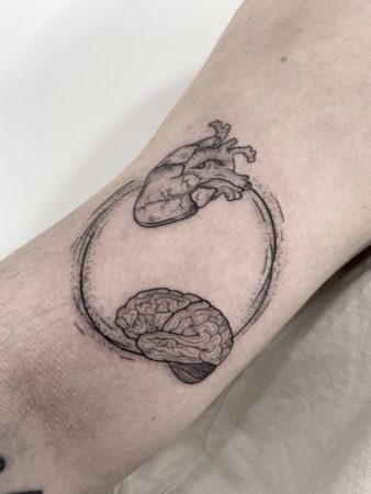 tattoo cerebro corazón