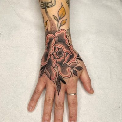 Tattoo flor old school