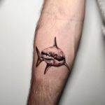 Tattoo tiburón microrealismo