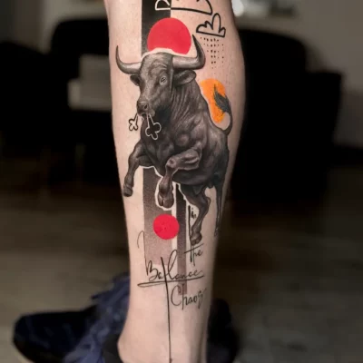 Tatuaje en la pierna vanguardista